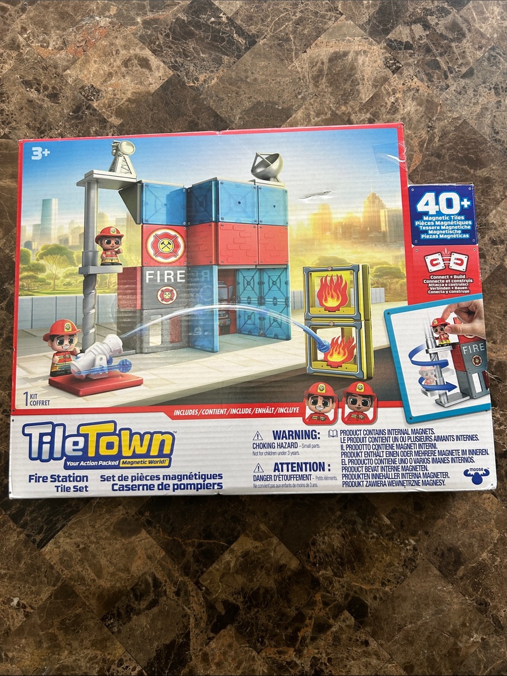 NWT 🆕 Fire Station Magnetic Tile Set With Figurines